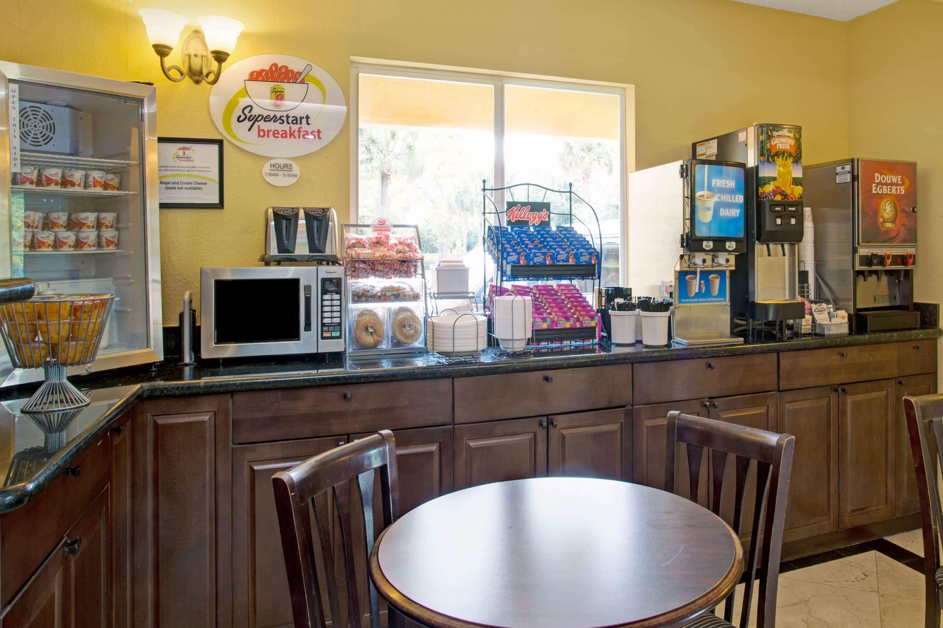 Super 8 Motel By Wyndham Near Fort Lauderdale Arpt Dania Beach Εξωτερικό φωτογραφία